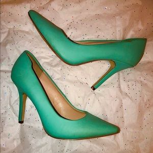 Teal stylish heels💚💙